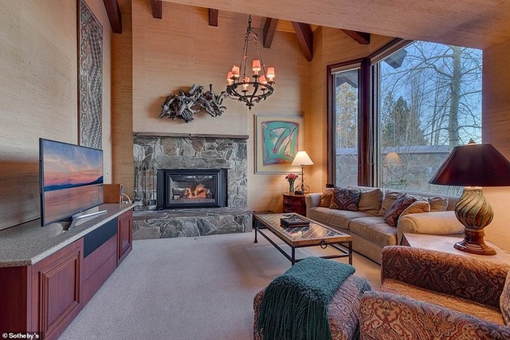 Biệt thự trong “Bố già” rao bán với giá 5,5 triệu USD - 9