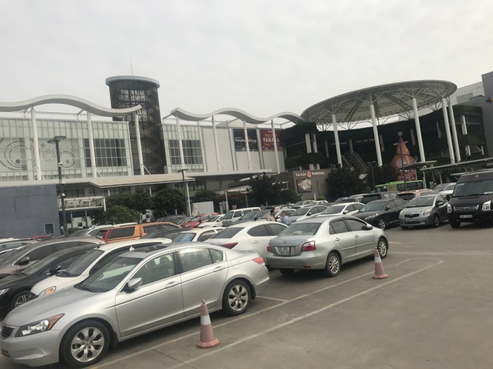 Tìm một chỗ đỗ xe vô cùng khó khăn