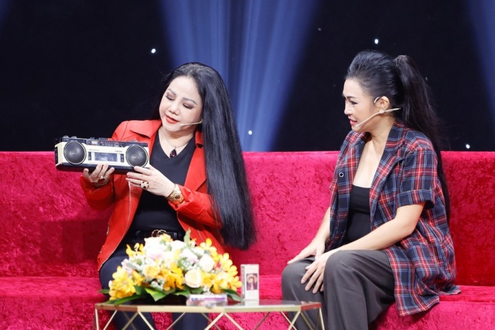 Bỏ 7 chỉ vàng mua đài cassette, sao thập niên 90 khiến Phương Thanh choáng - 4