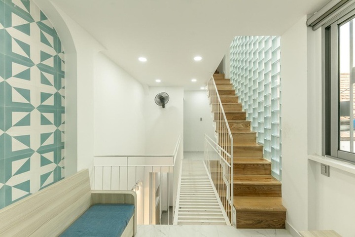 Bố mẹ Việt xây ngôi nhà với thiết kế lạ mắt tặng hai người con - 5