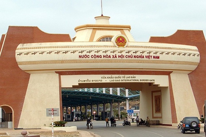 Bộ Ngoại giao kiến nghị tạm dừng một cửa một lần dừng ở cửa khẩu Lao Bảo - 1