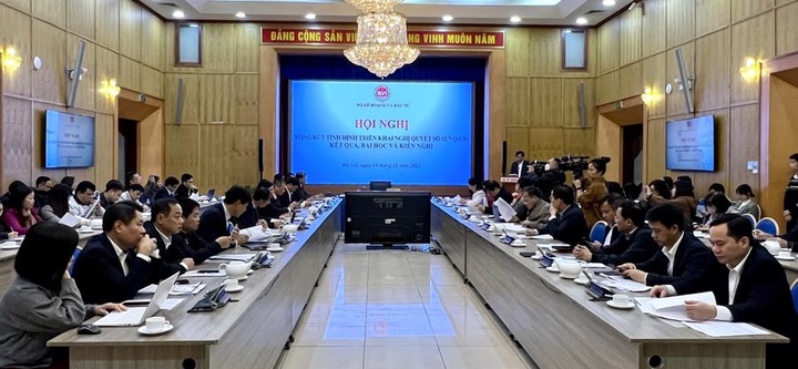 To&agrave;n cảnh hội nghị.
