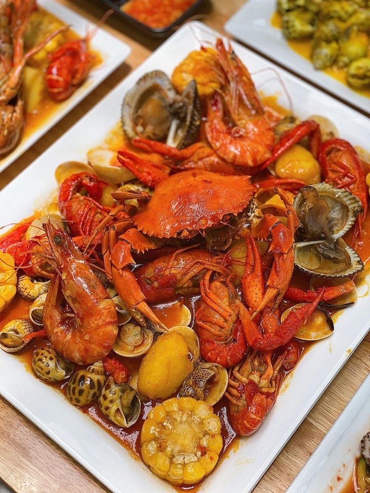 Cấm nhập hàng sống, tôm hùm đất bỗng hot trở lại bị dân sành ăn săn lùng - 6