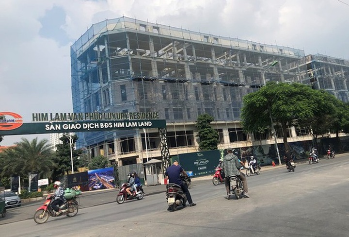 Cận cảnh cao ốc nhấn chìm con đường BT Hà Nội - 9