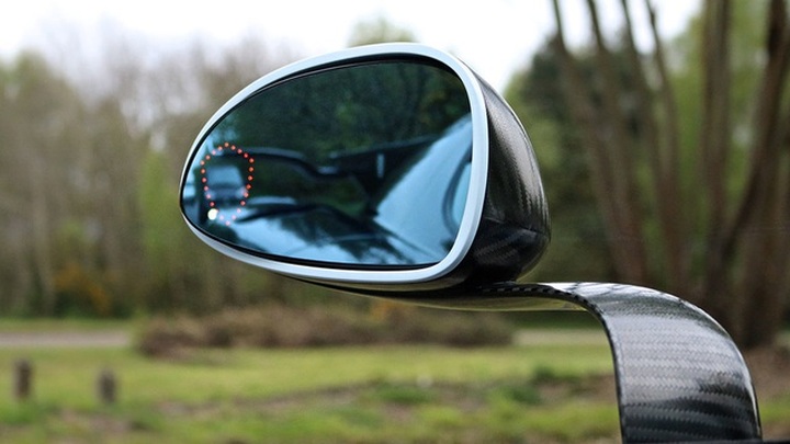 Cận cảnh chiếc Koenigsegg One:1 cực hiếm giá 7,2 triệu USD dù đã qua sử dụng - 17