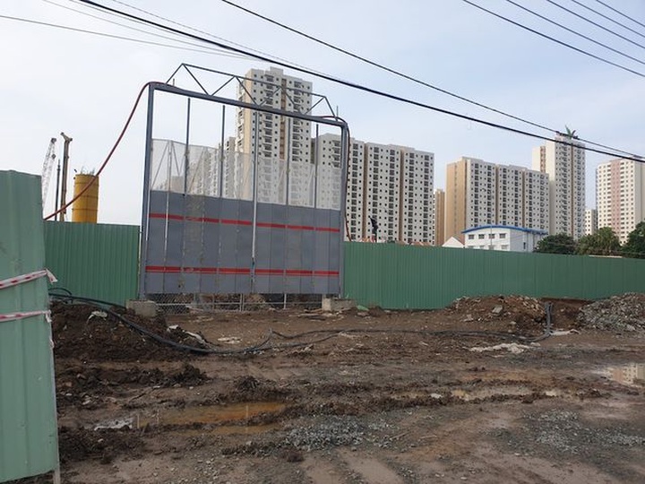 Cận cảnh dự án khủng trong khu đất vàng Quận 2, TPHCM vừa bị dừng thi công - 13