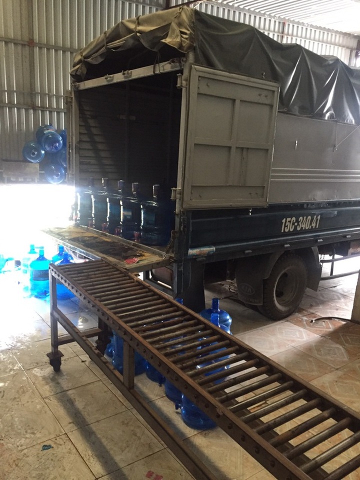 Cận cảnh quy trình hô biến nước mương thải thành nước uống đóng bình - 8