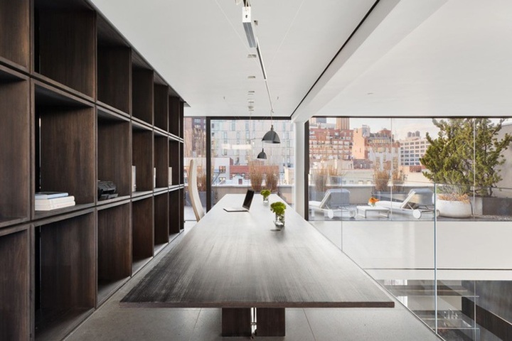 Căn penthouse mở hết cỡ với thiết kế lạ quanh khu vườn thiền - 2