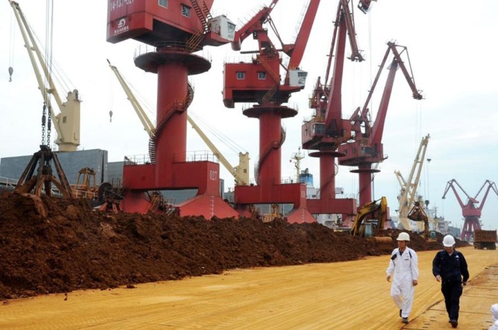 Căng thẳng leo thang, Trung Quốc dọa đưa đất hiếm vào danh sách đen - 1