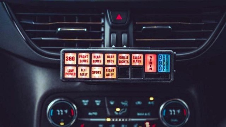 Cảnh sát Dubai chọn Tesla Cybertruck, trong khi người Anh tín nhiệm Ranger Raptor - 7