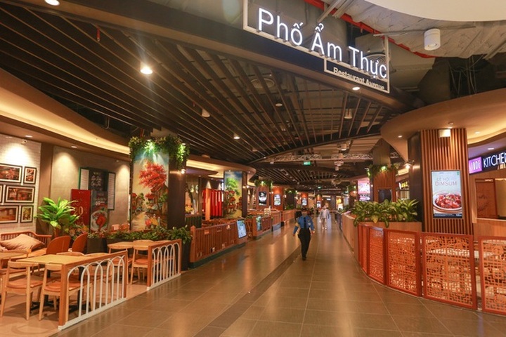 Cảnh vắng lặng như tờ tại các trung tâm thương mại Hà Nội trong mùa dịch - 6