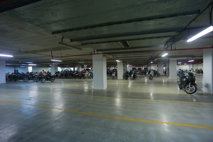 Cảnh vắng lặng như tờ tại các trung tâm thương mại Hà Nội trong mùa dịch - 10