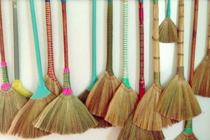 Cao sao vàng, chổi đót, nón lá Việt Nam đắt khách nơi xứ người - 4