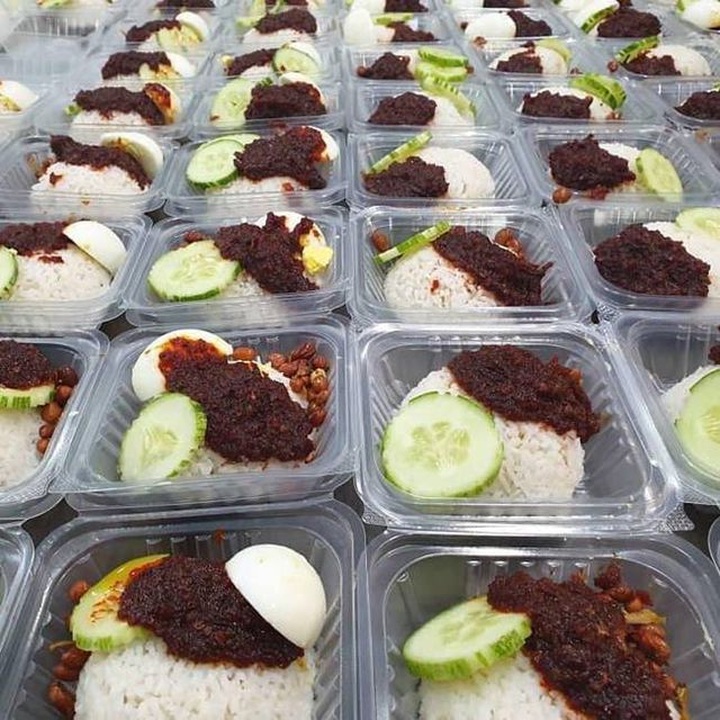 Cặp vợ chồng bán cơm kiếm 2,2 tỷ đồng/tháng - 12