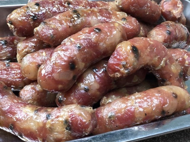 Chán lạp sườn ngoài bắc, chị em lùng mua lạp sườn ướp rượu áp xanh - 2