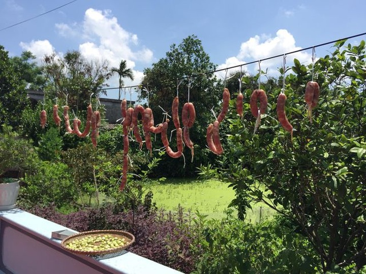 Chán lạp sườn ngoài bắc, chị em lùng mua lạp sườn ướp rượu áp xanh - 8