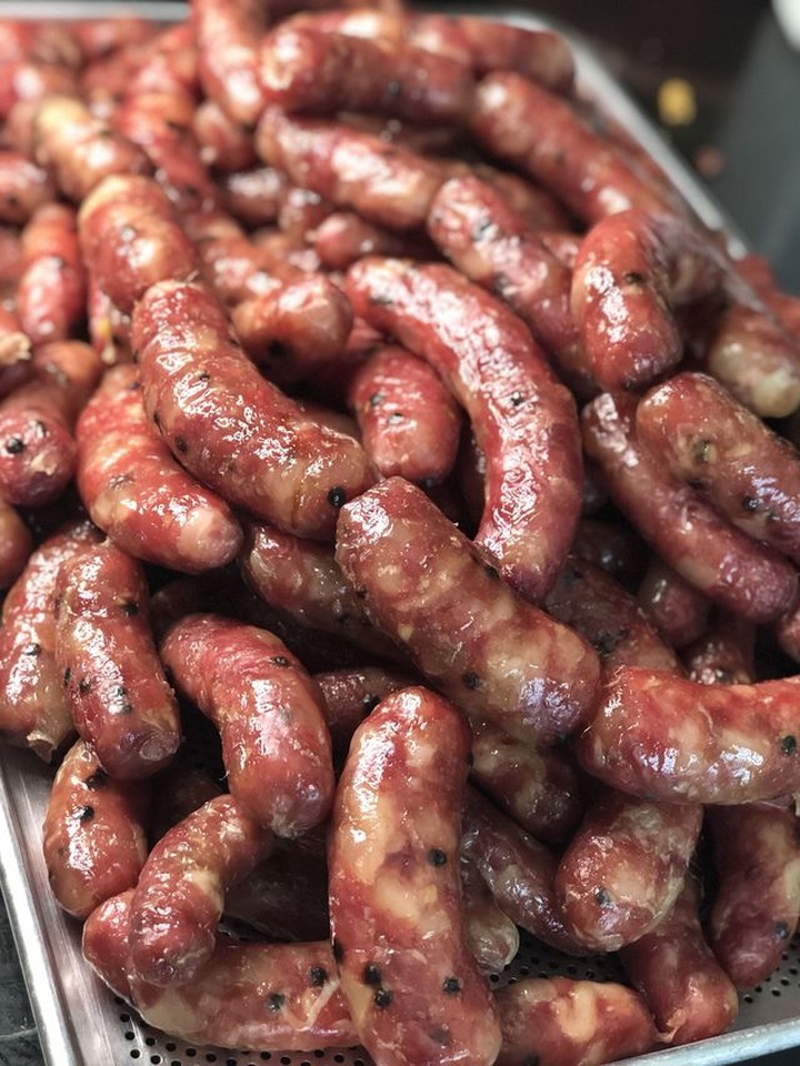 Chán lạp sườn ngoài bắc, chị em lùng mua lạp sườn ướp rượu áp xanh - 9