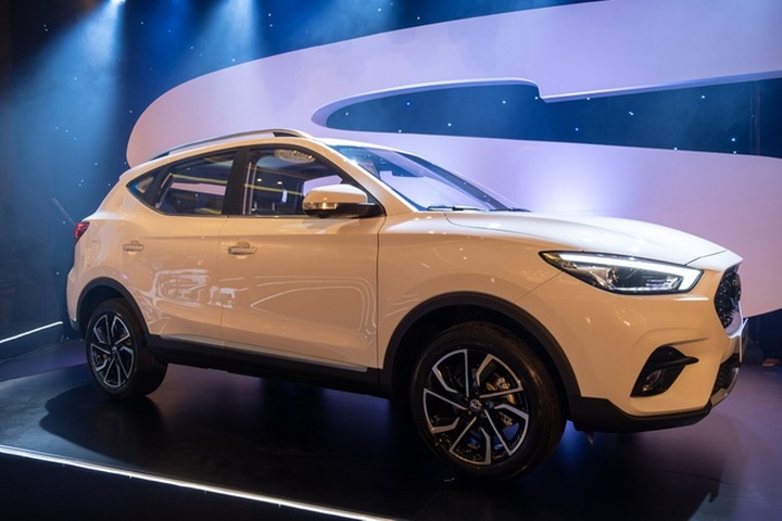 Chênh 100 triệu, MG ZS bản 2021 có gì để cạnh tranh Kia Seltos? - 1