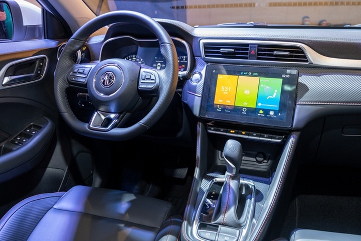 Chênh 100 triệu, MG ZS bản 2021 có gì để cạnh tranh Kia Seltos? - 5