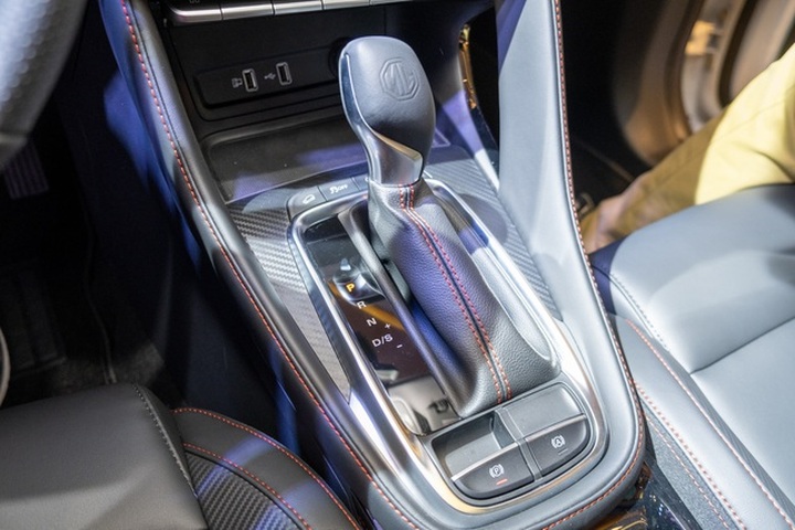 Chênh 100 triệu, MG ZS bản 2021 có gì để cạnh tranh Kia Seltos? - 7