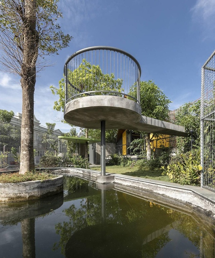 Chi 780 triệu đồng làm nhà vườn trồng rau, nuôi gà đẹp mê ở Long An - 5