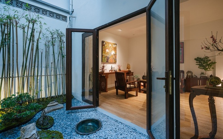 Chi 900 triệu đồng cải tạo nhà phố tồi tàn, nhìn thành quả ai cũng bất ngờ - 1