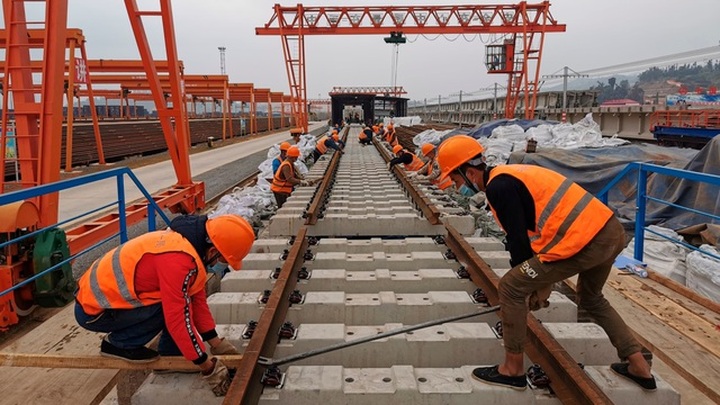 Chi quá nhiều cho việc xây đập, Lào nợ Trung Quốc ngày càng nhiều - 1