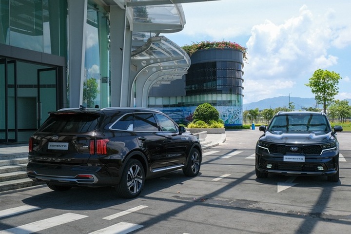 Chi tiết Kia Sorento 2021: xe Hàn Quốc có gì với giá cao nhất 1,349 tỷ? - 10