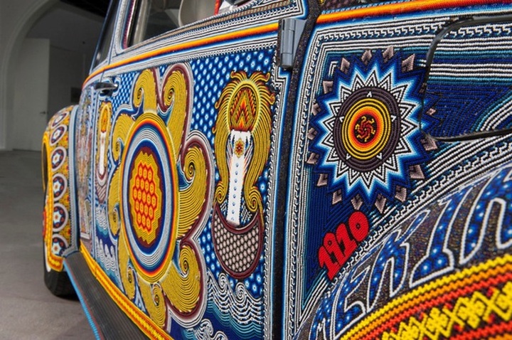 Chiếc Beetle độc nhất vô nhị thế giới - đính hàng triệu hạt màu sặc sỡ - 6