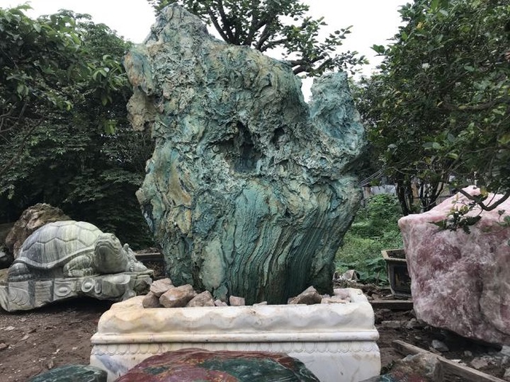 Chiêm ngưỡng bộ bàn ghế và tảng đá mã não xanh giá tiền tỷ đại gia mới dám chơi - 6