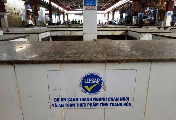Chính quyền thông báo cấm, hàng trăm sạp thịt lợn tại chợ “gác thớt” - 6