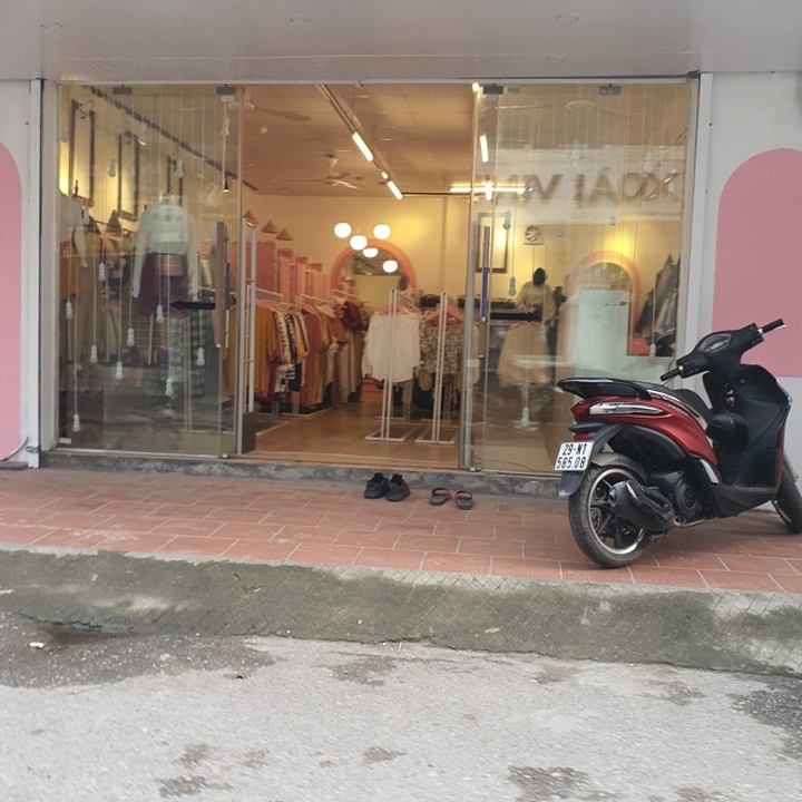 Chưa chính thức nới lỏng, nhiều cửa hàng đã mở toang cửa kinh doanh - 6