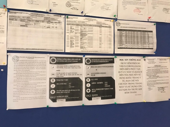 Chung cư Hà Nội treo cảnh báo, phục vụ nước rửa tay miễn phí chống dịch corona - 4