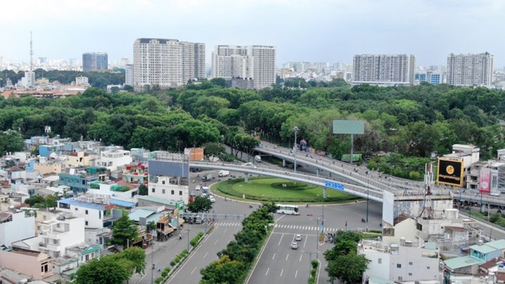 Chung cư trăm hoa đua nở dọc đại lộ đẹp nhất Sài Gòn - 1