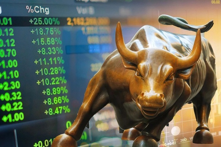 Chứng khoán lập đỉnh lịch sử, VN-Index vượt 1.400 điểm - 1