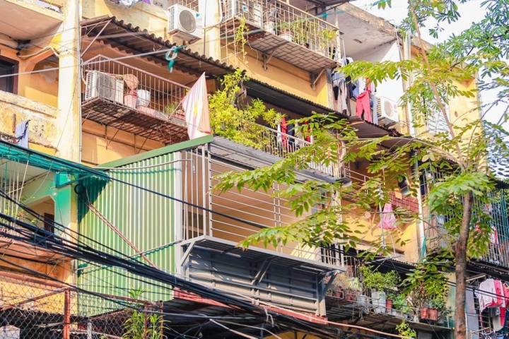 “Chuồng cọp” nhấp nhô, khu tập thể cũ ở Hà Nội “gồng mình” chống đỡ - 5