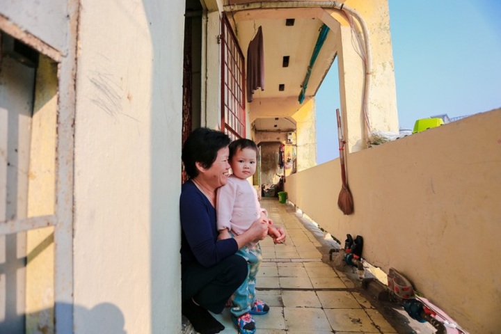 “Chuồng cọp” nhấp nhô, khu tập thể cũ ở Hà Nội “gồng mình” chống đỡ - 8