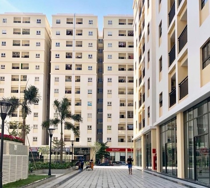 Chuyên gia khuyên: Cổ phiếu bất động sản cần tìm hướng đi mới - 1