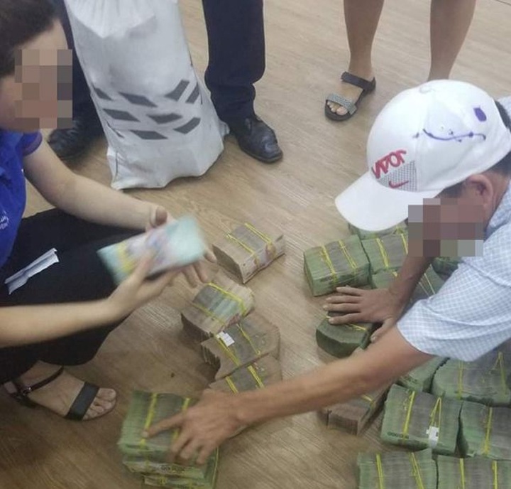 Chuyên gia: “Xách cả bao tải tiền đi mua nhà, đất là vô cùng rủi ro” - 1