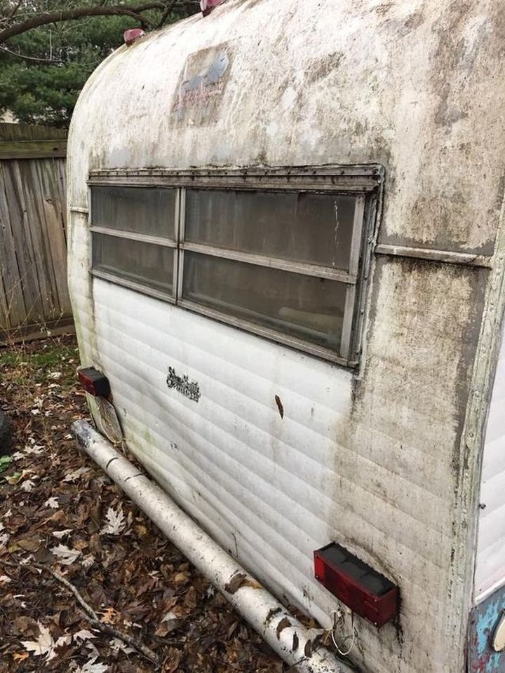 Cô gái hô biến ôtô cũ giá 5 triệu thành ngôi nhà siêu xinh - 2