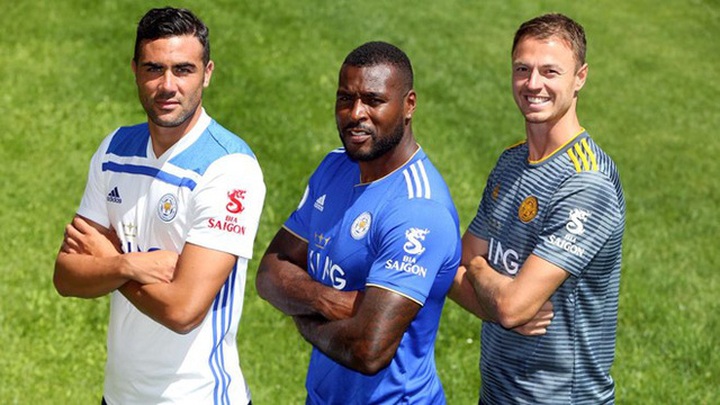 Logo Bia Sài Gòn trên áo đấu CLB Leicester City