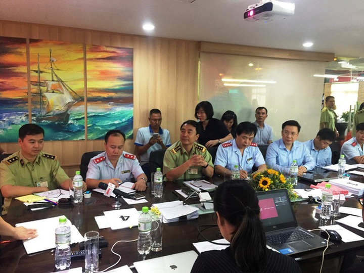 Đoàn kiểm tra của Bộ Công Thương làm việc với Công ty Cổ phần Con Cưng tại trụ sở nằm ở quận 7, TPHCM. Ảnh: Đại Việt