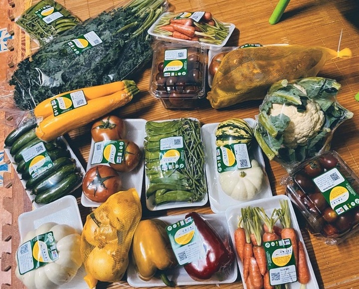 Con gái sang chảnh mua tôm hùm, nho Mỹ ship thẳng về quê cho mẹ - 2