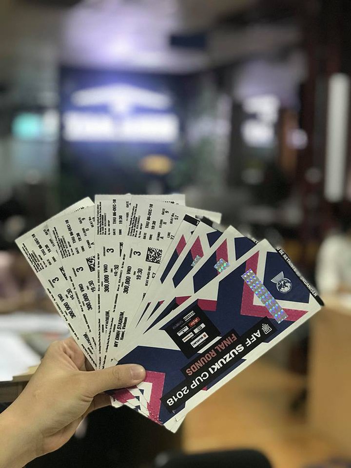 Vé trận bán kết đang nóng lên từng giờ