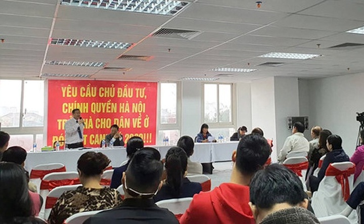 Cư dân 8B Lê Trực truy chủ đầu tư, đòi nhà ăn Tết - 2