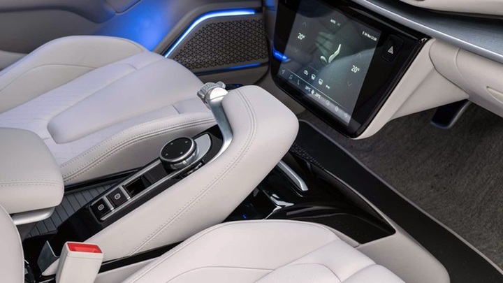 Cùng “bà đỡ” Pininfarina với VinFast Lux, mẫu ôtô đầu tiên của Thổ Nhĩ Kỳ có gì đặc biệt? - 10