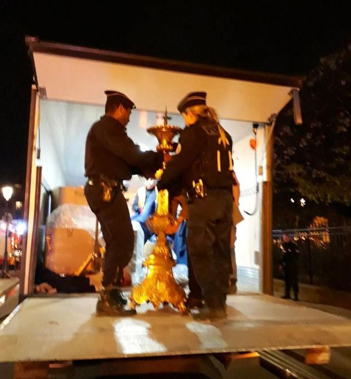 Cuộc chạy đua di dời cổ vật giữa đêm trong vụ cháy Nhà thờ Đức Bà Paris - 2