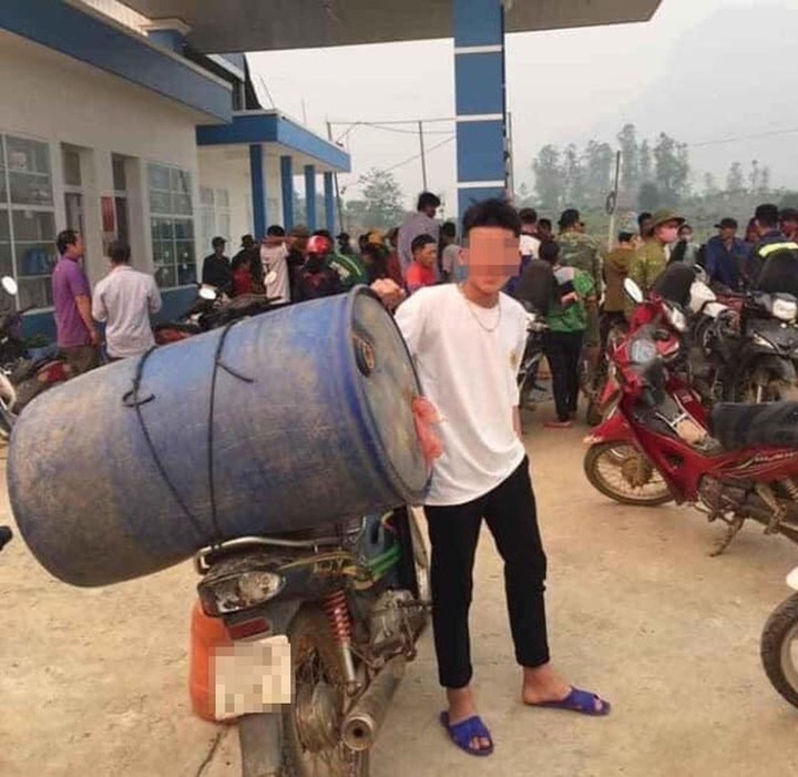 Cười bò với chùm ảnh chế của dân mạng khi nghe tin giá xăng giảm sốc - 9