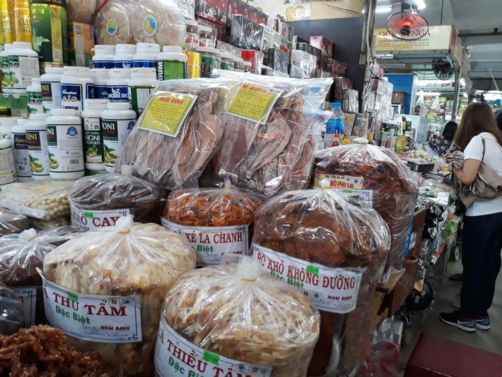 Đà Nẵng: Dồi dào hàng hóa phục vụ Tết Nguyên đán - Ảnh 1.