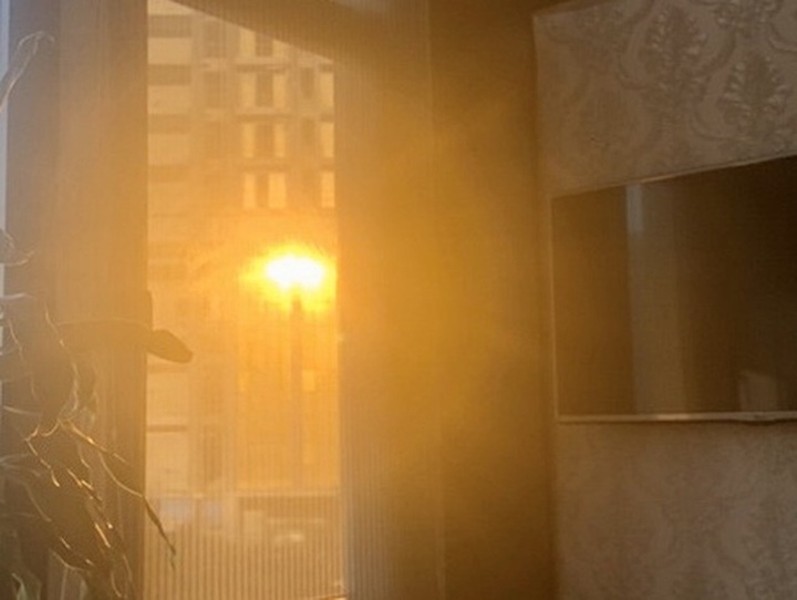 Đà Nẵng: Nhiều cao ốc “dát vàng” gây chói mắt - 5